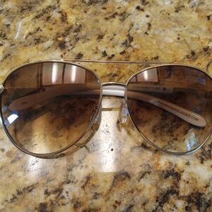 Stylish Gold Aviator Sunglasses